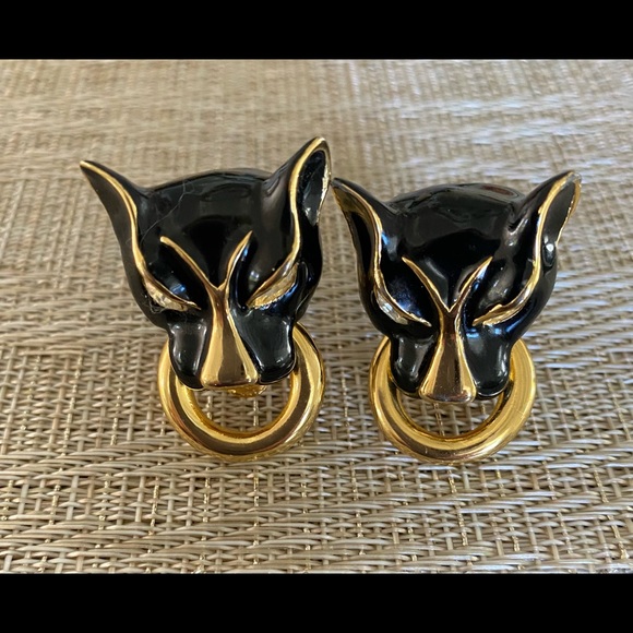 Black panther door knocker clip on earrings - Picture 3 of 5